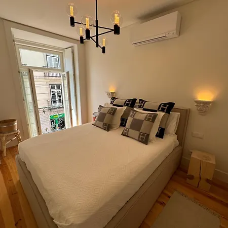 Апартаменты Chiado Luxury Camoes Лиссабон